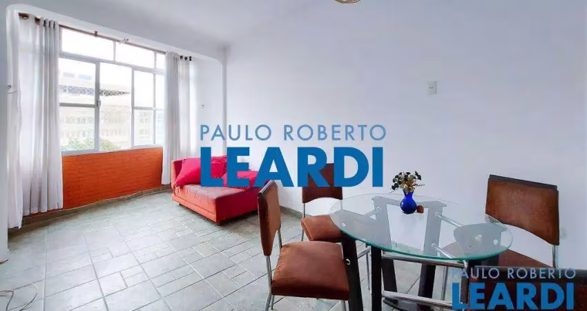 Apartamento à venda na Avenida Doutor Arnaldo, 162, Pacaembu, São Paulo
