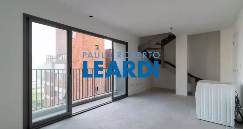 Apartamento à venda na Avenida Agami, 333, Moema, São Paulo