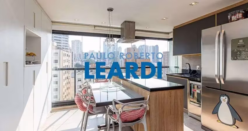 Apartamento à venda na Rua Topázio, 701, Aclimação, São Paulo