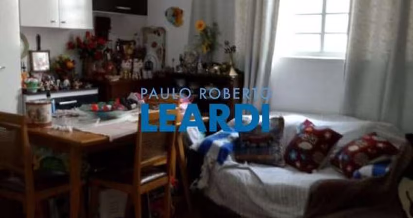 Casa à venda na Rua das Perdizes, 62, Barra Funda, São Paulo