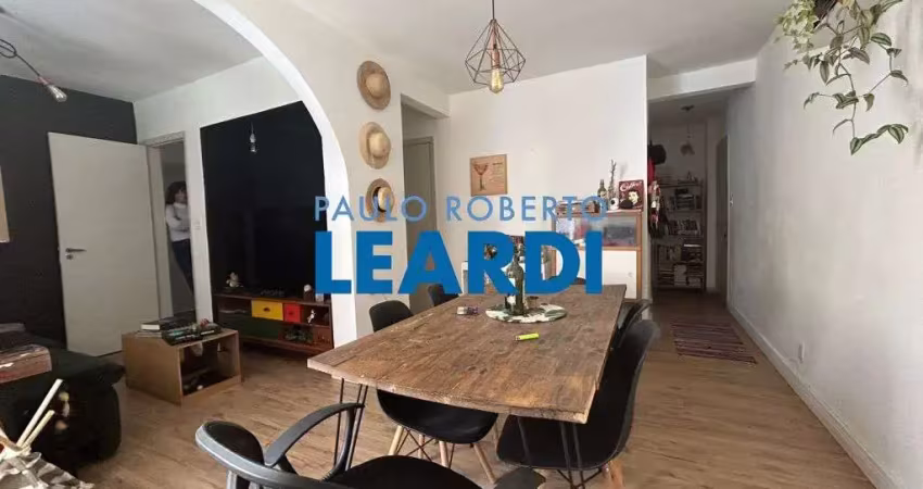 Apartamento à venda na Rua Inhambú, 1325, Moema, São Paulo
