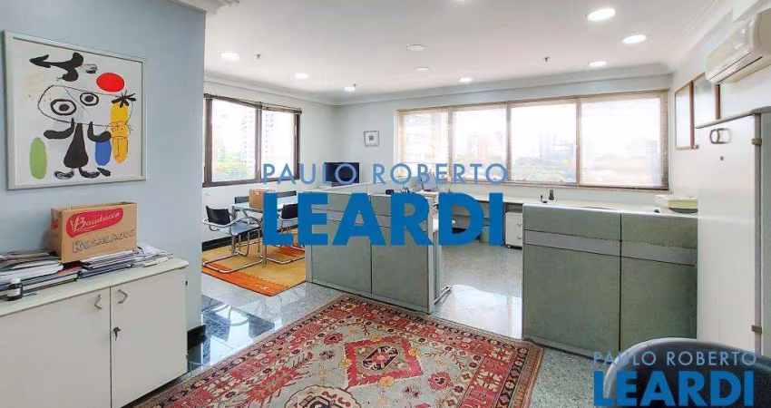 Ponto comercial à venda na Avenida Vereador José Diniz, 3725, Campo Belo, São Paulo