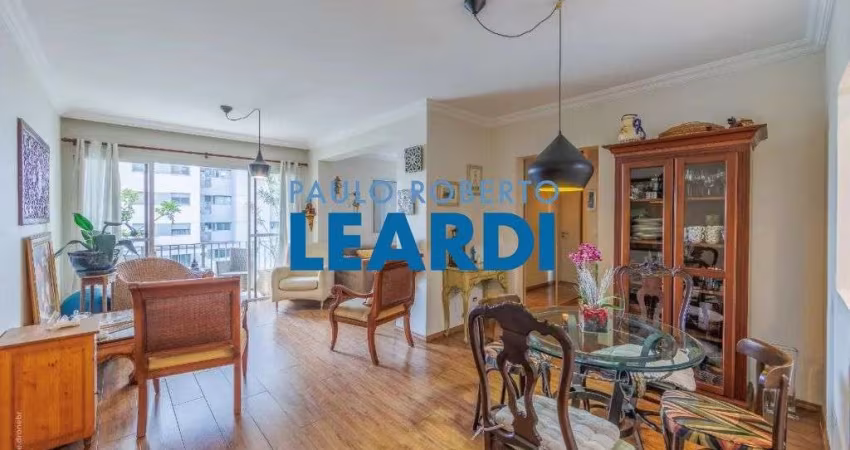 Apartamento à venda na Rua Edson, 200, Campo Belo, São Paulo