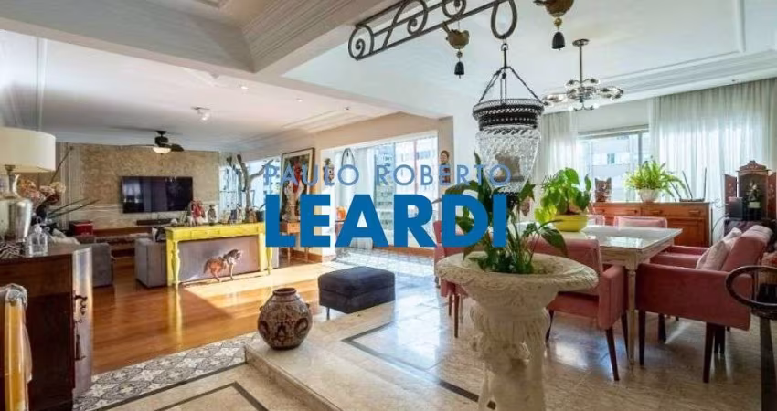 Apartamento à venda na Alameda dos Aicás, 1053, Moema, São Paulo