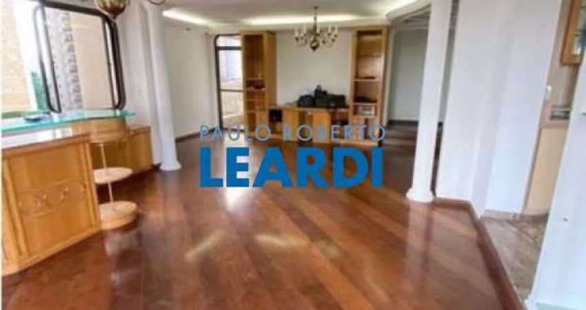 Apartamento à venda na Rua Canuto Abreu, 56, Vila Regente Feijó, São Paulo