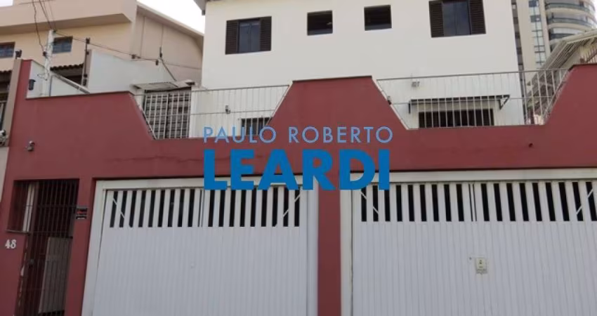 Casa à venda na Rua Raul Devesa, 48, Perdizes, São Paulo