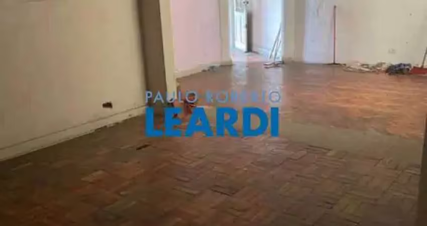 Casa à venda na Rua Mazzini, 76, Aclimação, São Paulo