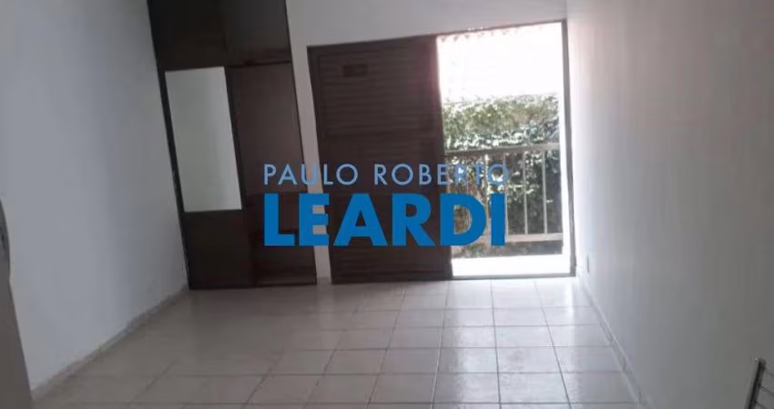 Casa comercial à venda na Rua Scuvero, 64, Aclimação, São Paulo