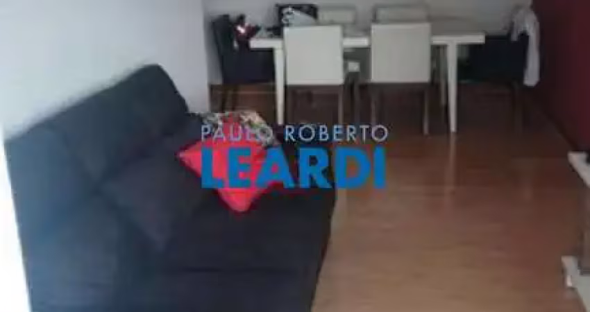 Apartamento à venda na Rua Miguel Teles Júnior, 551, Aclimação, São Paulo