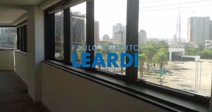 Ponto comercial à venda na Avenida Auro Soares de Moura Andrade, 252, Barra Funda, São Paulo