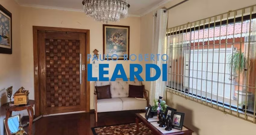 Casa à venda na Rua Avedis Kamalakian, 75, City Bussocaba, Osasco