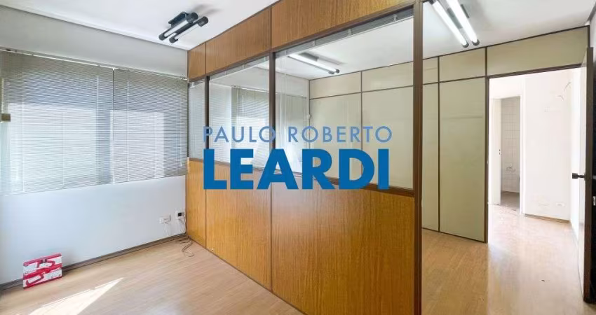 Sala comercial à venda na Rua Cardoso de Almeida, 313, Perdizes, São Paulo