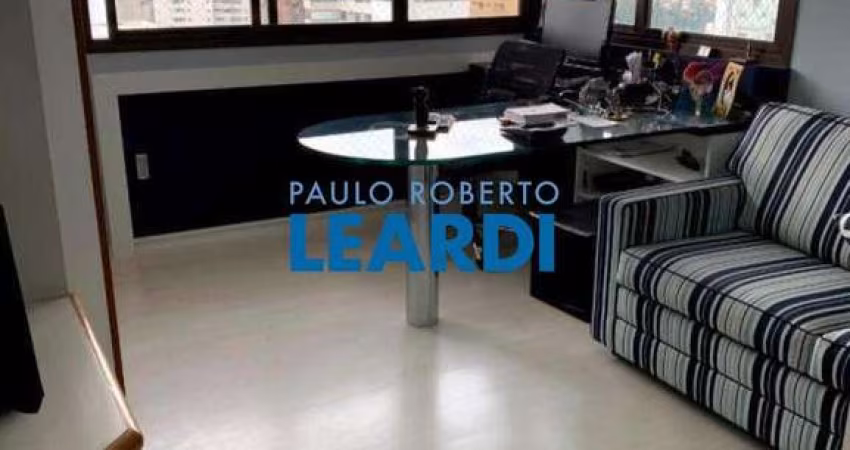 Apartamento à venda na Rua Júpiter, 260, Aclimação, São Paulo
