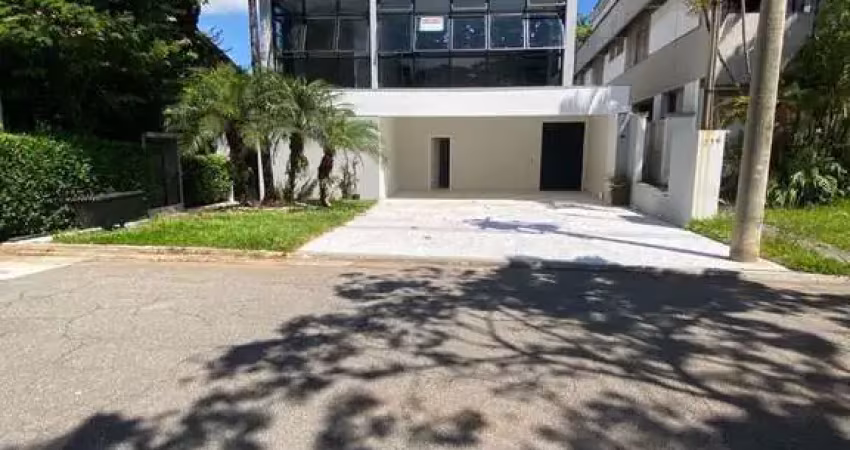 Casa em condomínio fechado com 3 quartos para alugar na dos Antúrios, 228, Condomínio Centro Comercial Alphaville, Barueri