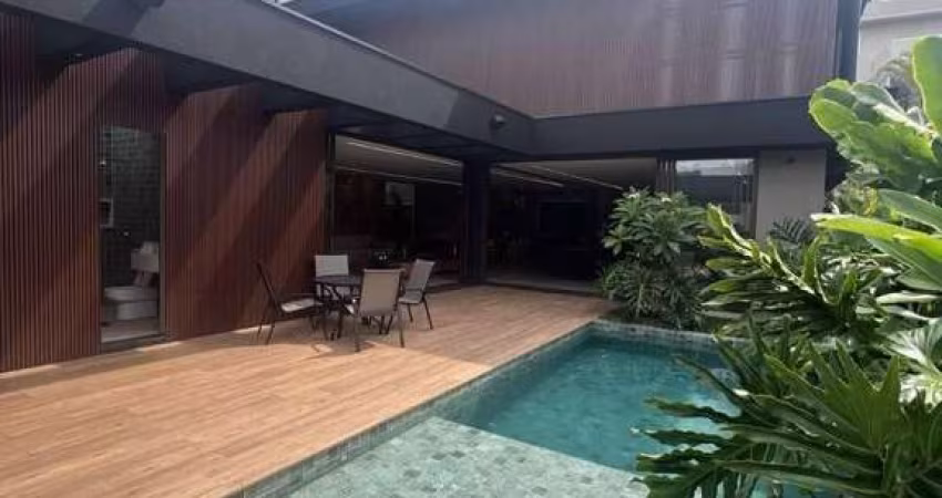 Casa em condomínio fechado com 4 quartos para alugar na Rua Toulon, 54, Tamboré, Santana de Parnaíba