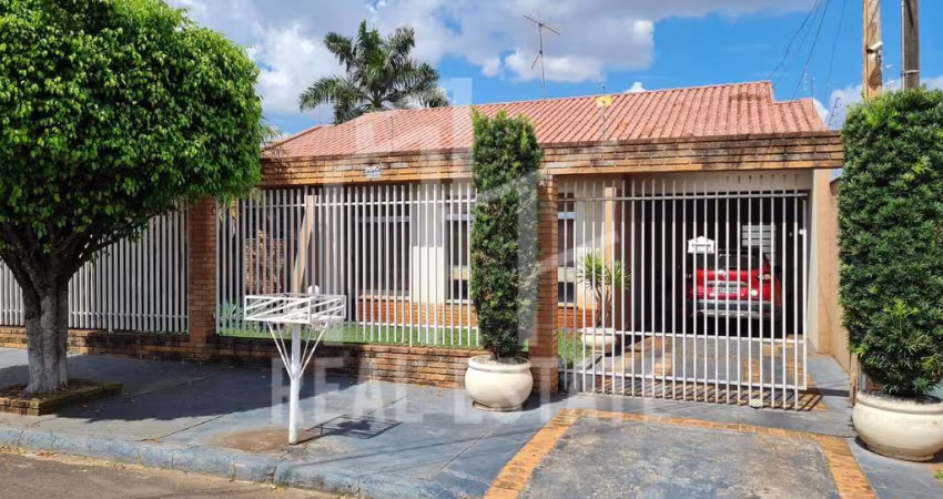Casa à venda, 3 quartos, churrasqueira e Piscina, Jardim Sella, CAMBE - PR