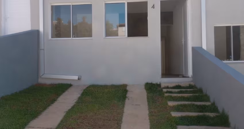 Casa de 2 quartos à venda em Votorantim no condomínio fechado.