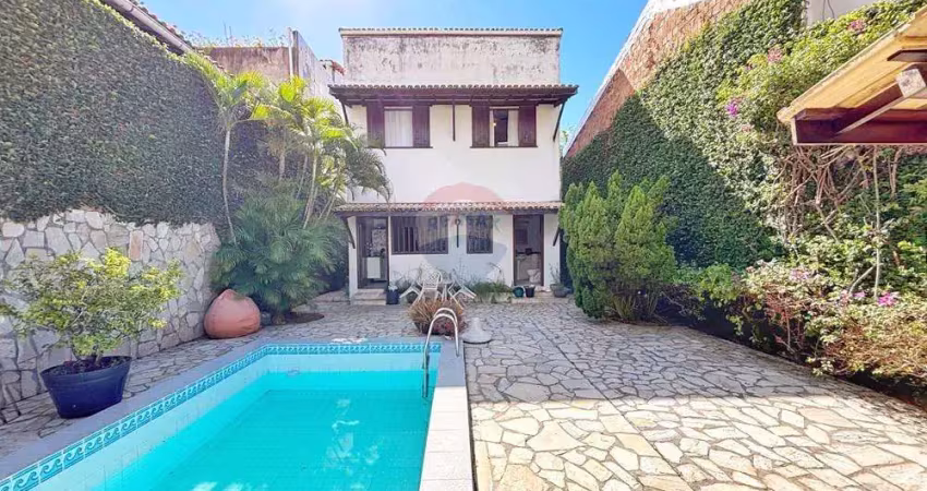 Casa triplex solta com piscina privativa e terraço - stella maris