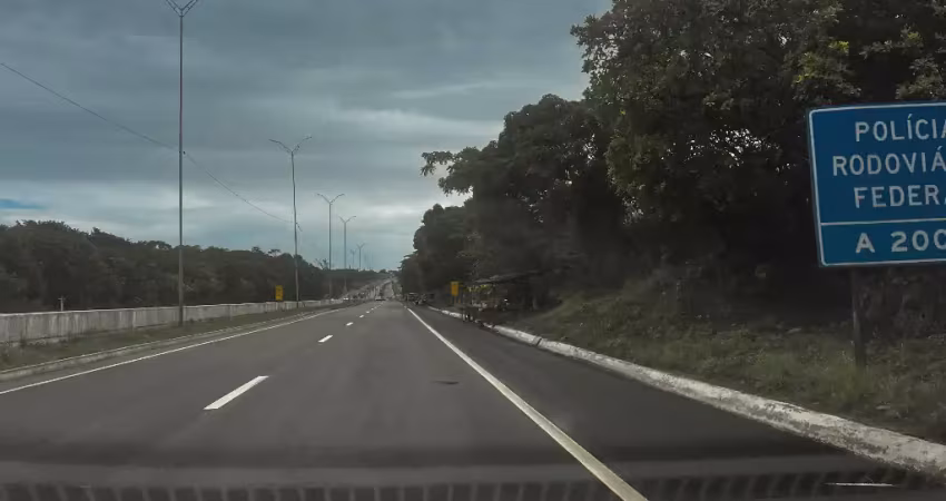 Vendo área  br 101 em mata redonda com  aproximadamente 8 hectares