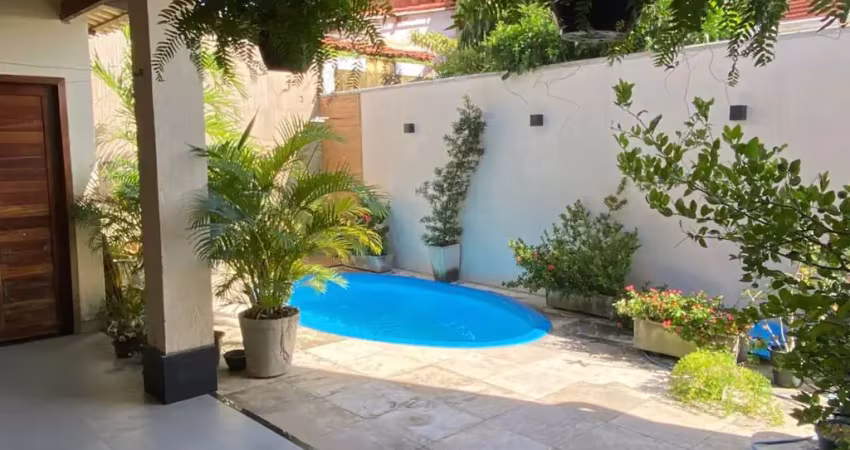 Casa Nova com Alto Padrão de Construção no bairro São Gerardo!
