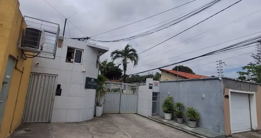 Casa plana em condominio bairro cambeba a poucos metros da av washington soares!