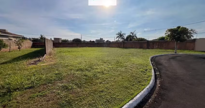 Terreno à venda no Jardim Magnólias, Araraquara 