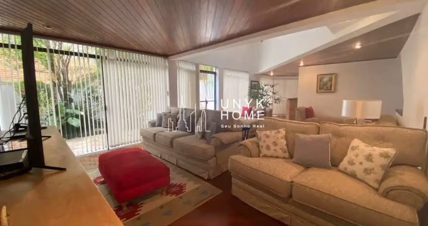 Maravilhosa casa com 4 suítes e piscina em alphaville