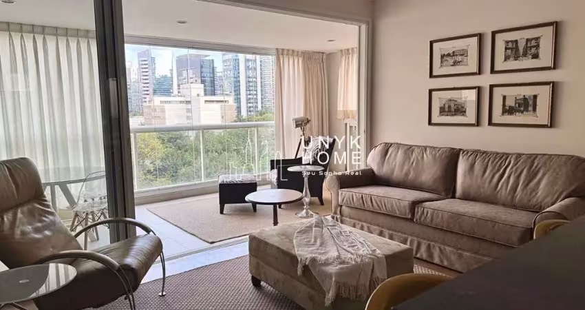 Apartamento 92m² mobiliado com 2 suítes, varanda e 2 vagas no itaim bibi.