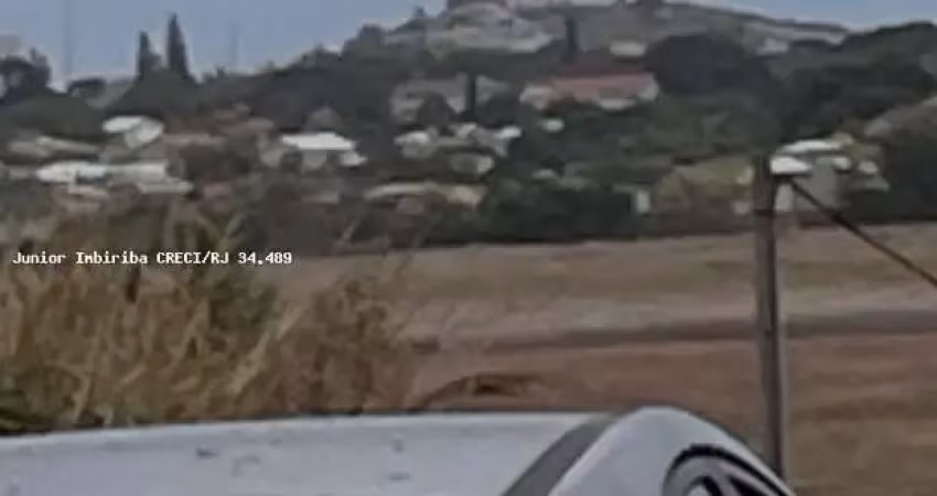 Terreno à venda na Rua Surf, 11, Itaúna, Saquarema