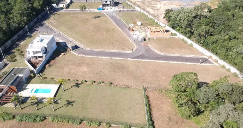 Terreno em condomínio fechado à venda na Rua Antônio Ramos Alvin, 570, Centro, Araquari