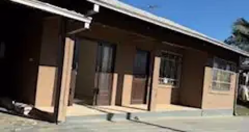Casa averbada com 3 dormitorios em terreno de esquina