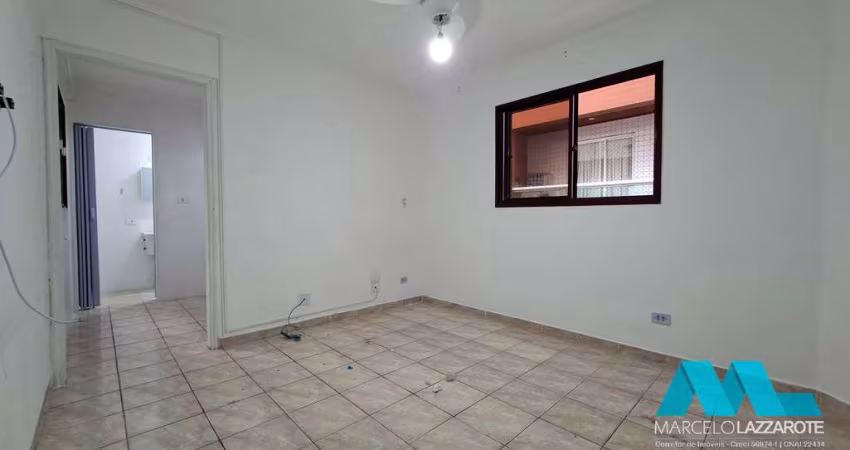 Apartamento kitnet, na Guilhermina em Praia Grande a 350 m da praia