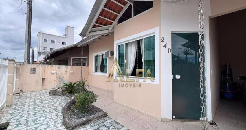 Casa com 3 dormitórios à venda, 87 m² por R$ 742.000,00 - São Vicente - Itajaí/SC