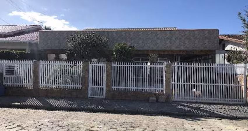 CASA AMPLA E LINDA EM GRAVATÁ DE PENHA