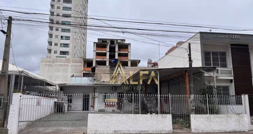RARIDADE - Terreno comercial ou residencial no Centro de Itajaí-SC