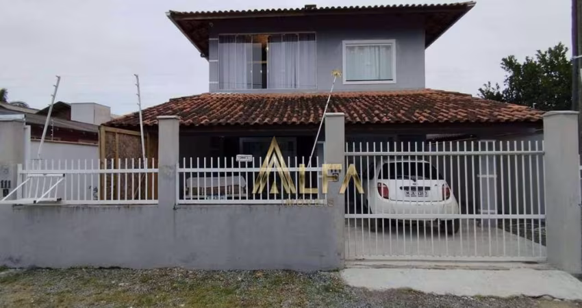 Sobrado com 4 dormitórios à venda, 180 m² por R$ 742.000,00 - Centro - Penha/SC