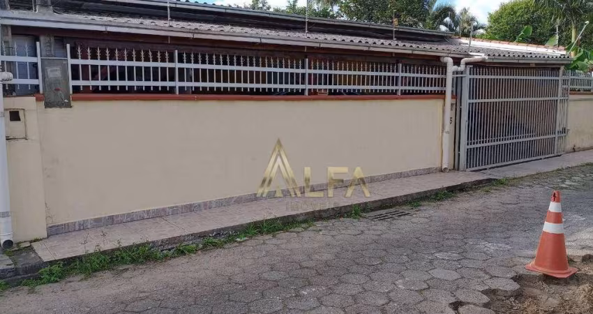 Casa com 3 dormitórios à venda, 251 m² por R$ 900.000,00 - Centro - Penha/SC