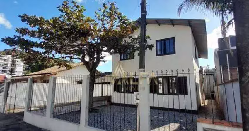 Casa com 5 quartos à venda na Rua Sergio Antonio Leandro, 390, Centro, Penha