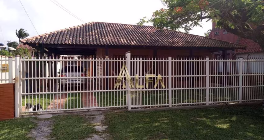 Casa à venda, 239 m² por R$ 1.800.000,00 - Praia de Armação do Itapocorói - Penha/SC