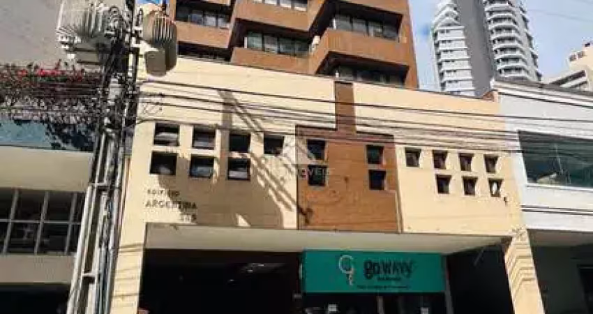 Sala comercial para alugar na Avenida República Argentina, 369, Água Verde, Curitiba