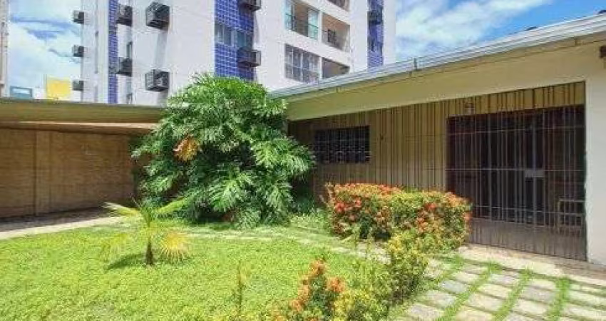 Casa com 179,74m² de área e ótima localização no bairro da Várzea.