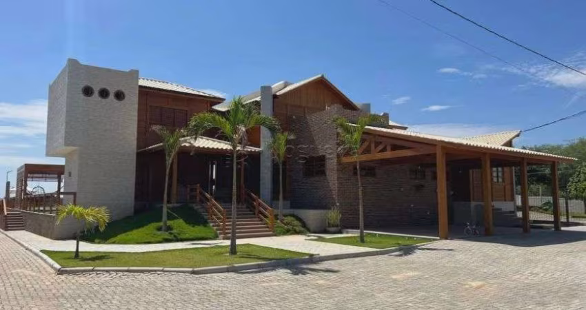 Imóvel para venda tem 1331 metros quadrados com 5 quartos