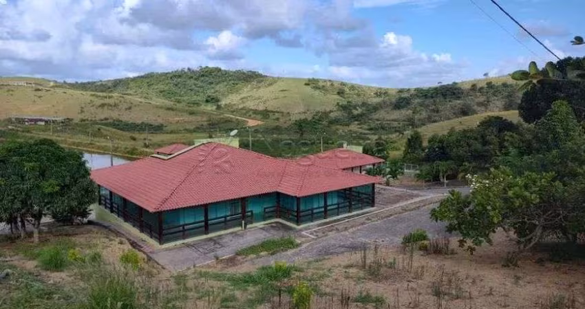 Excelente fazenda localizada em Vitoria de Santo Antão