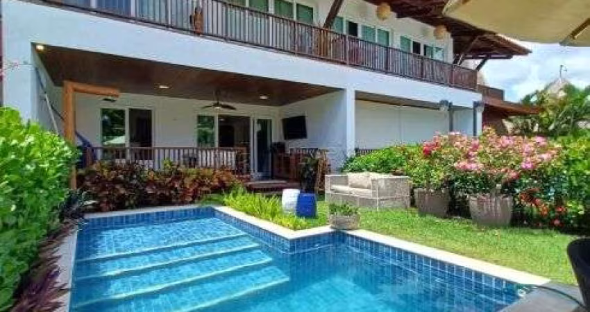 Excelente casa duplex localizada condomínio beira mar com piscina privativa.