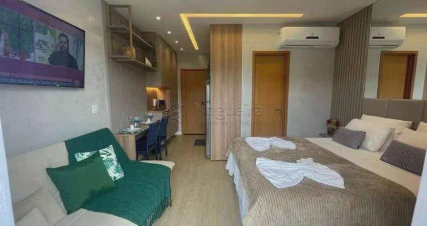 Excelente flat mobiliado localizado em Muro Alto, com 28,55m² de área útil