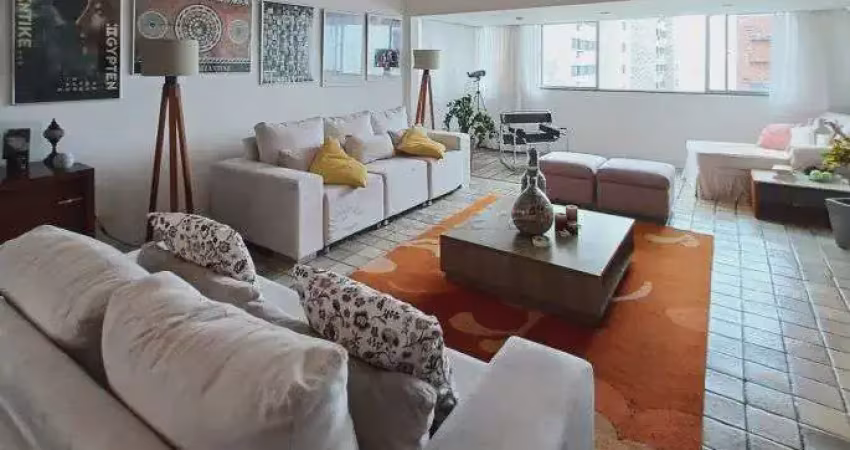 Excelente apartamento a venda em Boa Viagem! 185m2 !