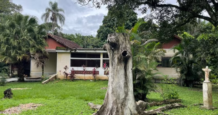 Raridade! Sítio na beira da RJ 116 - Cachoeiras de Macacu