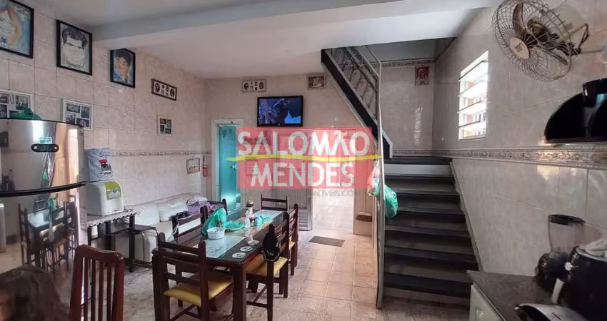 Sensacional casa de 2 pisos, sacada gourmet, 4 quartos. Excelente localização