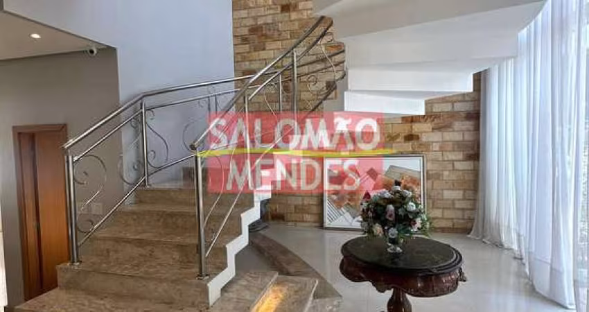 Casa Duplex, 4 suítes, closet, 4 vagas de garagem no Montenegro Boulevard.