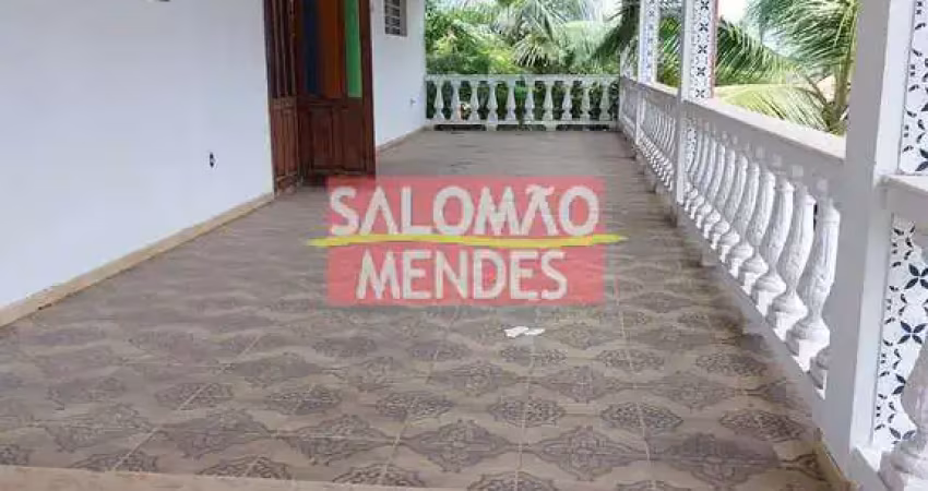 Casa em salinas. perto da pracinha. 1000 m2 de terreno, 24mts testada.